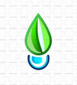 Wassertropfen und Blatt